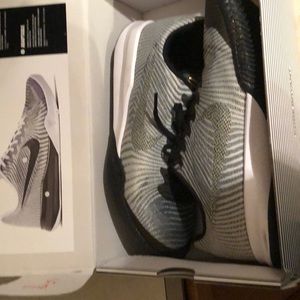 kB mentality 2 shoes